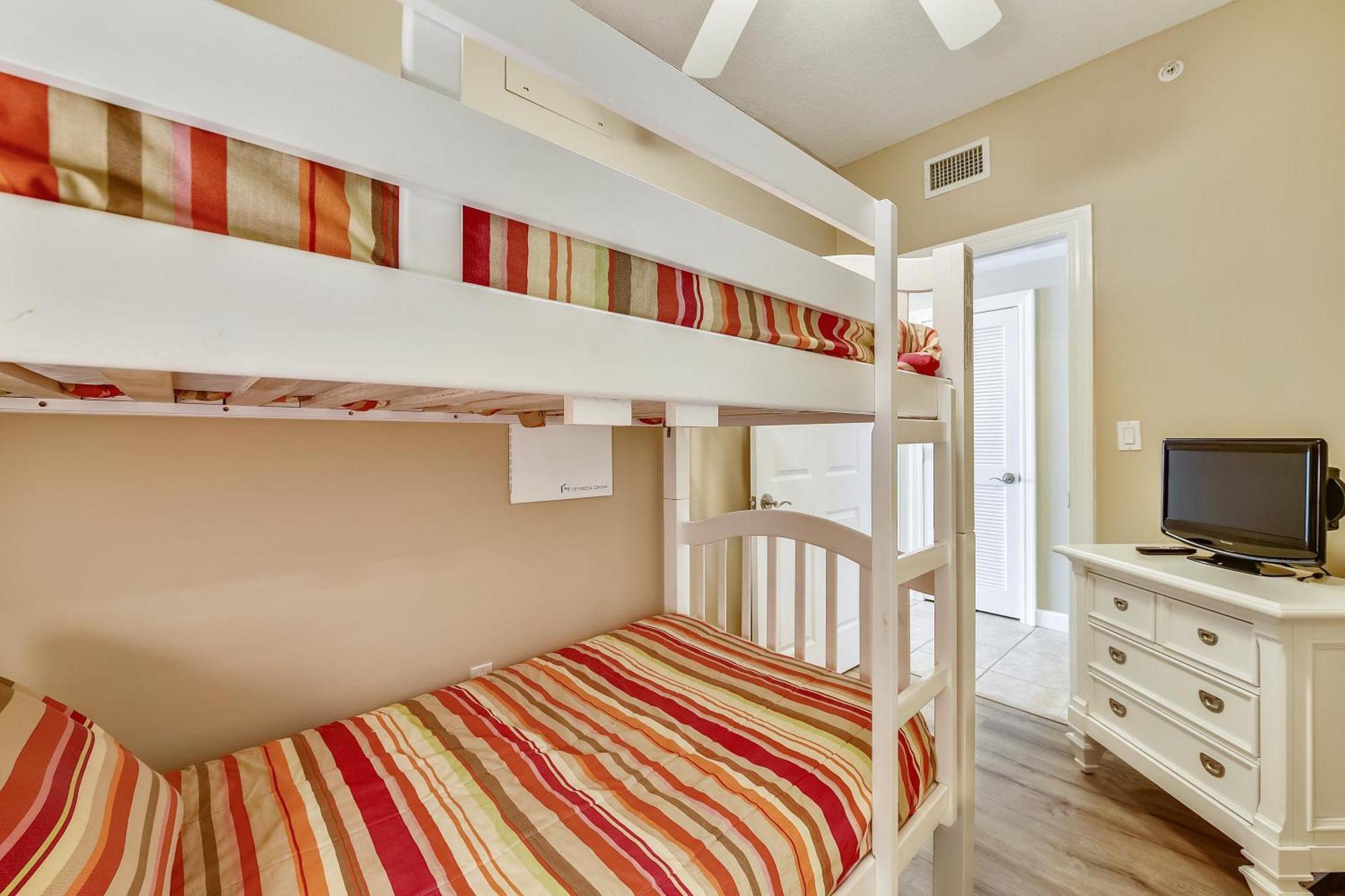 Boardwalk Beach Resort #1911 By Book That Condo Panama City Beach Room photo
